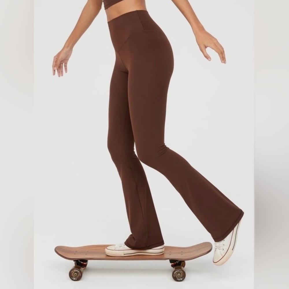Aerie Offline Real Me Xtra Bootcut Hi-Rise Legging In Dark Maple Size S